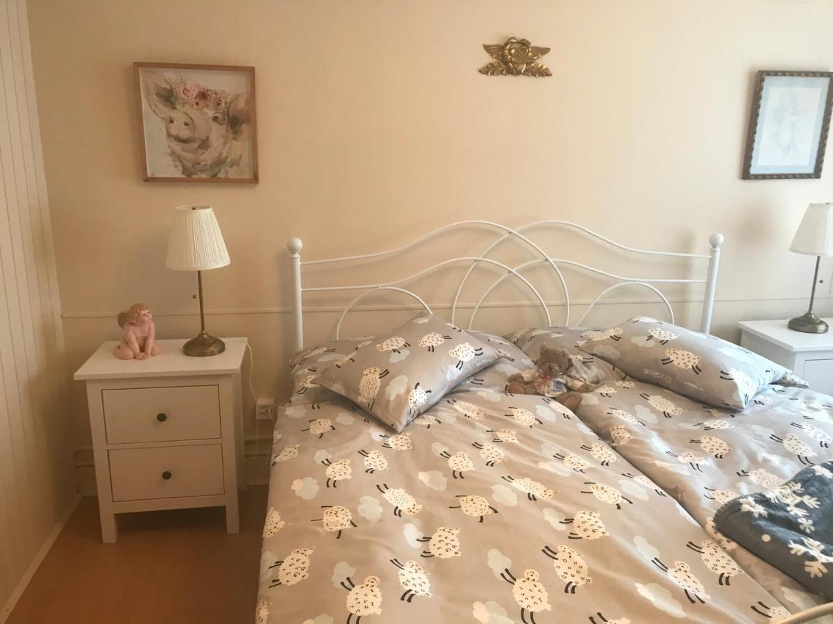 Alte Post Mit Geschichte Und Restaurant Appartement Tavanasa Buitenkant foto
